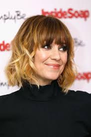 How tall is Zoe Henry?